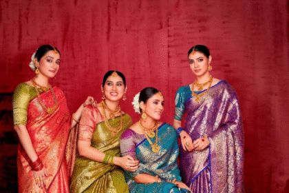 सेलिब्रिटी साड़ी ड्रेपर डॉली जैन कांजीवरम और बनारसी साड़ियों को सही तरीके से स्टोर करने की जानकारी देती हुई