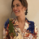 मोनिका सिंह टीवी शो ‘जस्सी जैसी कोई नहीं’ और वेब सीरीज ‘The Ba***ds of Bollywood’ में अभिनय करती हुई