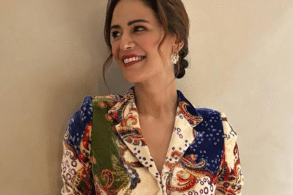 मोनिका सिंह टीवी शो ‘जस्सी जैसी कोई नहीं’ और वेब सीरीज ‘The Ba***ds of Bollywood’ में अभिनय करती हुई