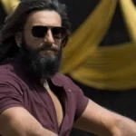 रणवीर सिंह धुरंधर फिल्म के प्रमोशन इवेंट में मंच पर, 2025 की सबसे ज्यादा कमाई वाली फिल्म बनने की घोषणा