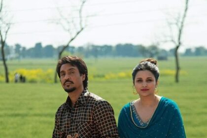 दुलजित दोसांझ अमर सिंह चामकिला के किरदार में, फिल्म के ट्रेलर लॉन्च पर भावुक मुद्रा में।