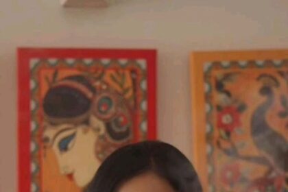 तान्या मित्तल (Tanya Mittal) का एक स्टाइलिश, उच्च-रिज़ॉल्यूशन पोर्ट्रेट