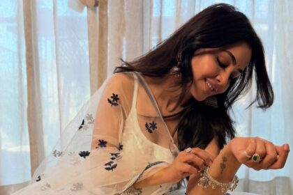 टीवी एक्ट्रेस शुभांगी अत्रे ‘भाबीजी घर पर हैं’ छोड़ने के फैसले पर इंटरव्यू में अपनी बात रखती हुई