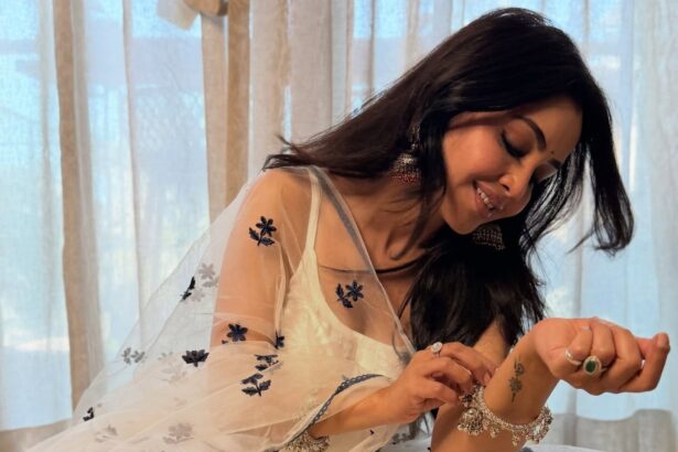 टीवी एक्ट्रेस शुभांगी अत्रे ‘भाबीजी घर पर हैं’ छोड़ने के फैसले पर इंटरव्यू में अपनी बात रखती हुई