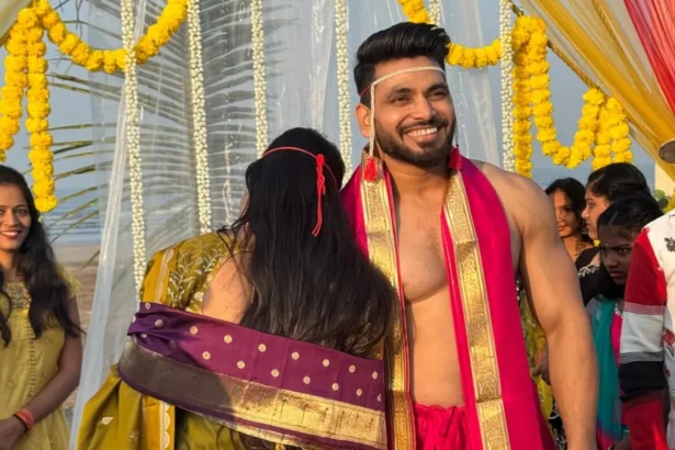 शिव ठाकरे मराठी दूल्हे के रूप में अपनी रहस्यमयी महिला के साथ इंस्टाग्राम पोस्ट में