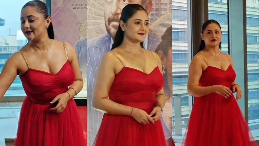 गांधी टॉक्स प्रमोशनल इवेंट में रेड ड्रेस में नजर आईं अभिनेत्री रश्मि देसाई