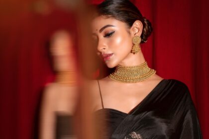 हरियाणा के करनाल इवेंट में अभिनेत्री मौनी रॉय की तस्वीर