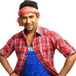 दिनेश लाल यादव निरहुआ का क्लोज-अप पोर्ट्रेट, जहां वह अपनी निजी जिंदगी और शादी को लेकर दिए बयान पर चर्चा में हैं।