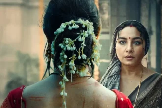 दिव्या दत्ता सीरीज ‘चिरैया’ के एक इमोशनल सीन में गंभीर भाव के साथ नजर आ रही हैं, जहां कहानी मैरिटल रेप और सहमति जैसे संवेदनशील मुद्दे को दिखाती है।