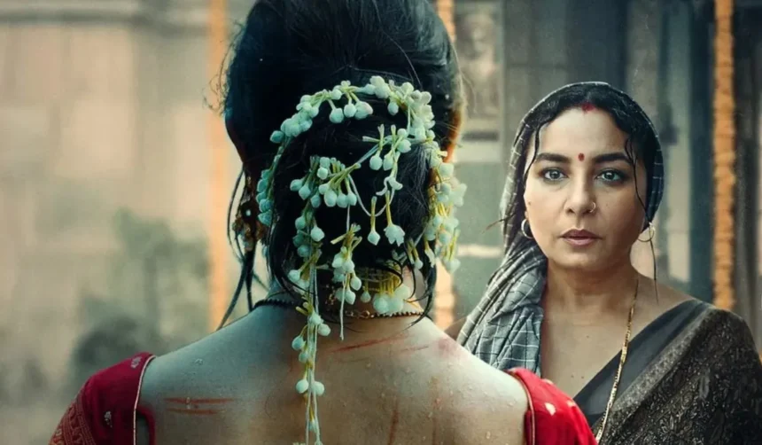 दिव्या दत्ता सीरीज ‘चिरैया’ के एक इमोशनल सीन में गंभीर भाव के साथ नजर आ रही हैं, जहां कहानी मैरिटल रेप और सहमति जैसे संवेदनशील मुद्दे को दिखाती है।