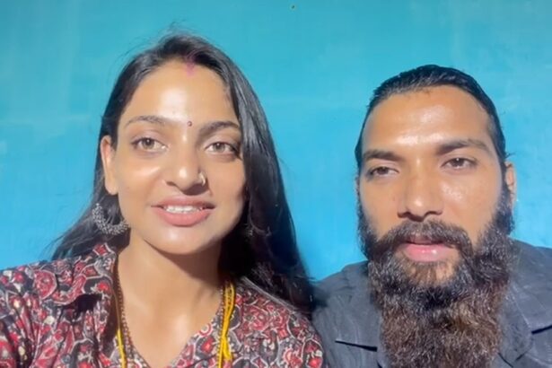 मोनालिसा भोसले और फरमान खान साथ में कैमरे के सामने मदद की अपील करते हुए, शादी के बाद मिल रही धमकियों को लेकर चिंतित नजर आ रहे हैं।