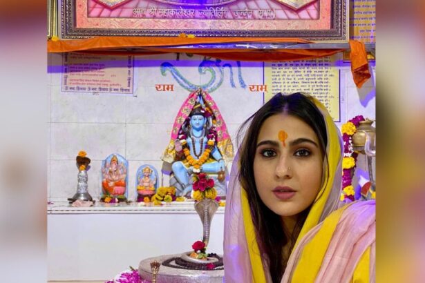 कंगना रनौत मीडिया से बात करती हुईं, चार धाम यात्रा के नए नियमों और सारा अली खान पर दिए बयान को लेकर चर्चा में।