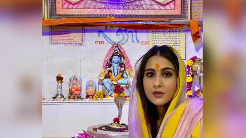 कंगना रनौत मीडिया से बात करती हुईं, चार धाम यात्रा के नए नियमों और सारा अली खान पर दिए बयान को लेकर चर्चा में।