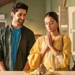Ananya Panday और Lakshya Lalwani फिल्म ‘चांद मेरा दिल’ के पोस्टर में रोमांटिक अंदाज में नजर आ रहे हैं।