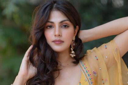 रिया चक्रवर्ती इंस्टाग्राम पोस्ट के जरिए सोशल मीडिया से ब्रेक लेने का ऐलान करती हुई नजर आ रही हैं।