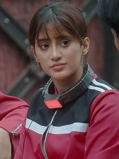 लॉक अप 2 में शिवांगी जोशी और शिल्पा शिंदे की बहस के वायरल वीडियो में हेयरस्टाइल बदलने पर सोशल मीडिया पर शो की एडिटिंग और स्क्रिप्टिंग को लेकर उठे सवाल।