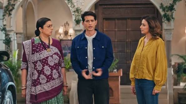 Kyunki Saas Bhi Kabhi Bahu Thi 2 scene featuring Tulsi and Karan during Samaira’s wedding track