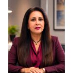 Poonam Dhillon की तस्वीर और उनके शीघ्र स्वस्थ होने का संदेश।