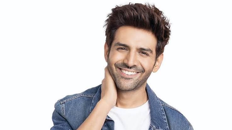 Kartik Aaryan recovering after successful knee surgery following injury on film set