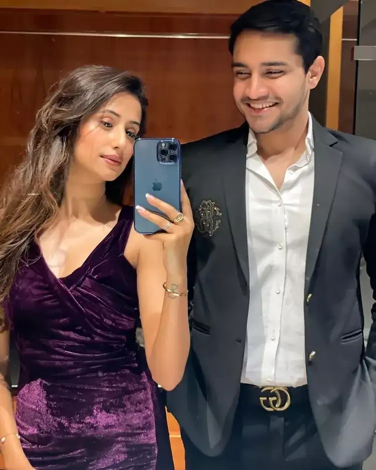Maera Mishra flaunting baby bump with husband Dr Rajul Yadav