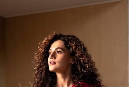 तापसी पन्नू के जन्मदिन पर उनकी प्रेरणादायक यात्रा, सॉफ्टवेयर इंजीनियर से बॉलीवुड की सफल अभिनेत्री बनने तक का सफर।