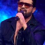 Indian Idol: Legends Return के पहले प्रोमो में जज हिमेश रेशमिया और पुराने इंडियन आइडल सिंगर्स।