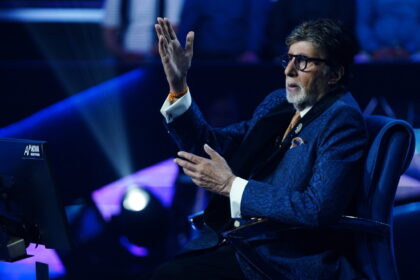 Amitabh Bachchan and contestant Kritagya Nayyar on Kaun Banega Crorepati 18