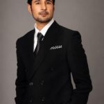 Rajeev Khandelwal और Gautam Adani का कैंडिड मोमेंट