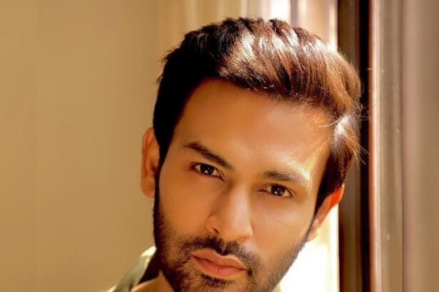 Bigg Boss 20 के कंटेस्टेंट्स रिति तिवारी, आसिफ और युंग डीएसए पर नमन शॉ का मजेदार रिएक्शन।