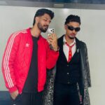 Bigg Boss 20 के कंटेस्टेंट YUNG DSA और उनके भाई Pranay, जिन्होंने Gauahar Khan के कमेंट पर रैपर का बचाव किया।