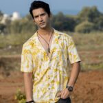 एक्टर श्रेय पारीक Oye Chill Maar से बॉलीवुड डेब्यू और सही किरदारों को प्राथमिकता देने पर बात करते हुए।