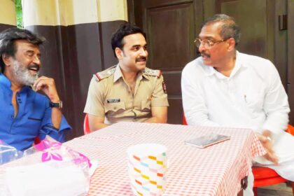 Nana Patekar के साथ Pankaj Tripathi की तस्वीर