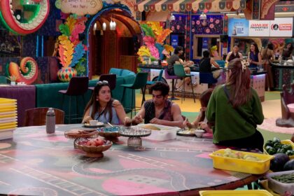 Bigg Boss 20 में Amrapali Dubey, Aman और Arishfa Khan Mahhi Vij के व्यवहार पर चर्चा करते हुए