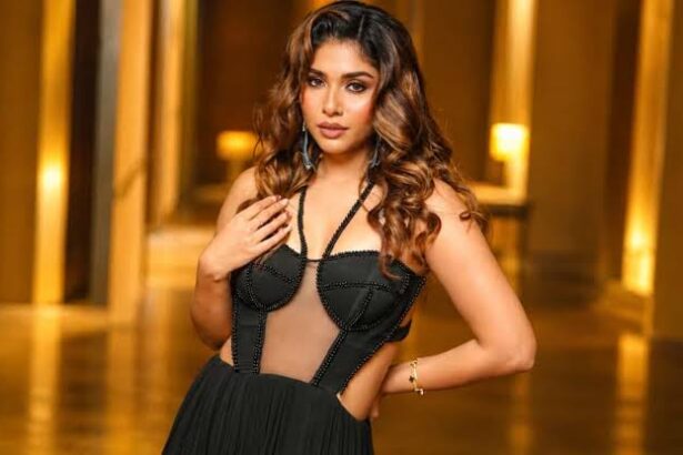 Bigg Boss Bangla की वाइल्ड कार्ड कंटेस्टेंट Anuska Ghosh