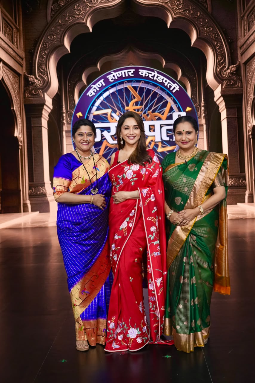 Madhuri Dixit and Renuka Shahane share a laugh on Kon Honar Crorepati